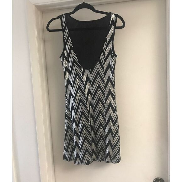 NWOT~Black & Silver Sequin Party Dress~Dance the Night Away~Sz Juniors Large - Picture 2 of 2